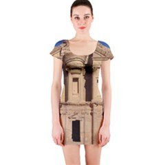 Petra Jordan Short Sleeve Bodycon Dresses by trendistuff