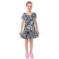 Black White Shape Kids  Short Sleeve Velvet Dress by Mariart