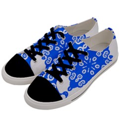 Snowflake Art Blue Cool Polka Dots Men s Low Top Canvas Sneakers