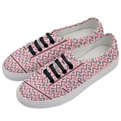 Red Flower Star Patterned Women s Classic Low Top Sneakers