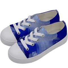 Spotted Jellyfish Kids  Low Top Canvas Sneakers by trendistuff