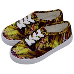Absurd Theater In And Out 12 Kids  Classic Low Top Sneakers by bestdesignintheworld