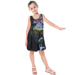Hot Day In Dallas 32 Kids  Sleeveless Dress by bestdesignintheworld