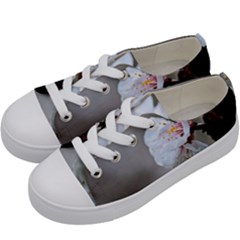 Rainy Day Of Hanami Season Kids  Low Top Canvas Sneakers by FunnyCow