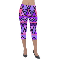 Seamless Purple Pink Pattern Lightweight Velour Capri Leggings 