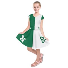 Franco-ontarian Flag Kids  Short Sleeve Dress by abbeyz71