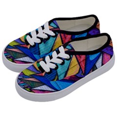 Urban Colorful Graffiti Brick Wall Industrial Scale Abstract Pattern Kids  Classic Low Top Sneakers by genx