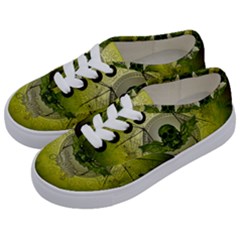 Awesome Creepy Skull With Wings Kids  Classic Low Top Sneakers by FantasyWorld7