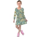 Light Colors Ethnic Decorative Pattern Batik Kids  Long Sleeve Velvet Dress View1