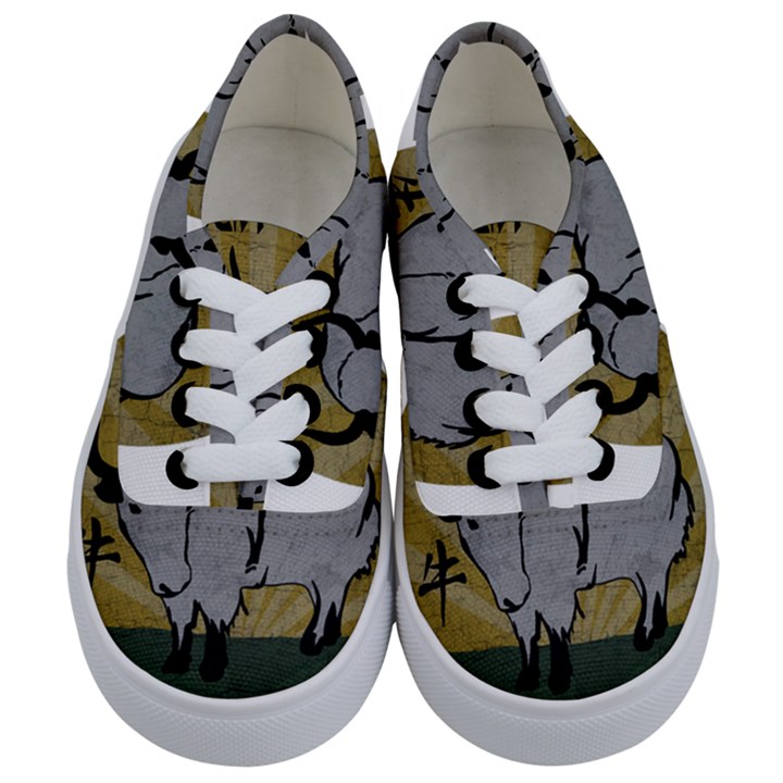 Chinese New Year ¨C Year of the Ox Kids  Classic Low Top Sneakers