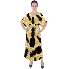 Ananas Chevrons Noir/jaune V-neck Boho Style Maxi Dress by kcreatif
