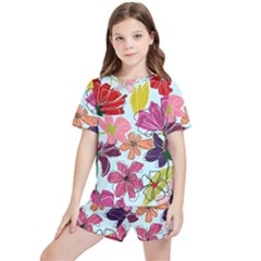 Flower Pattern Kids  Tee And Sports Shorts Set