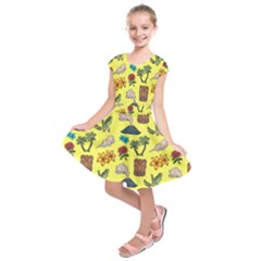 Tropical Island Tiki Parrots, Mask And Palm Trees Kids  Short Sleeve Dress by DinzDas