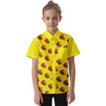 Vector Burgers, fast food sandwitch pattern at yellow Kids  Short Sleeve Shirt