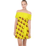 Vector Burgers, fast food sandwitch pattern at yellow Off Shoulder Chiffon Dress