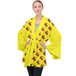 Vector Burgers, fast food sandwitch pattern at yellow Long Sleeve Velvet Kimono 