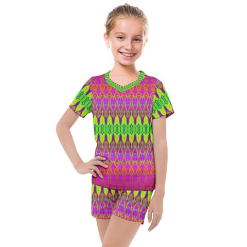 Groovy Godess Kids  Mesh Tee And Shorts Set by Thespacecampers
