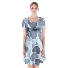 Sample Short Sleeve V-neck Flare Dress by nateshop