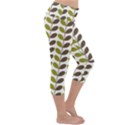 Leaf Plant Pattern Seamless Lightweight Velour Capri Yoga Leggings View3