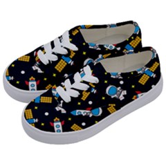 Seamless-adventure-space-vector-pattern-background Kids  Classic Low Top Sneakers by Wav3s