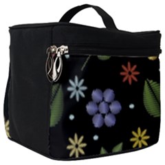 Embroidery-seamless-pattern-with-flowers Make Up Travel Bag (big)