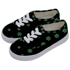 I Love Guitars In Pop Arts Blooming Style Kids  Classic Low Top Sneakers by pepitasart