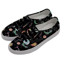 Animals Galaxy Space Men s Classic Low Top Sneakers by Pakjumat