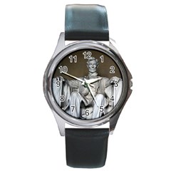 Lincoln Memorial Round Metal Watches by trendistuff