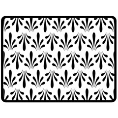 Floral Black White Fleece Blanket (large) 