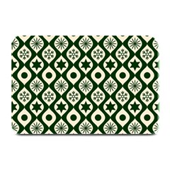 Green Ornate Christmas Pattern Plate Mats by patternstudio