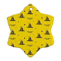 Gadsden Flag Don t Tread On Me Yellow And Black Pattern With American Stars Ornament (snowflake)