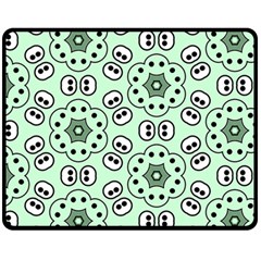 Texture Dots Pattern Fleece Blanket (medium) 